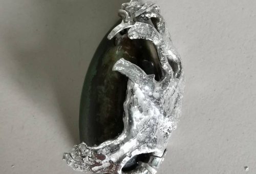 halssierraad porselein gegoten zilver